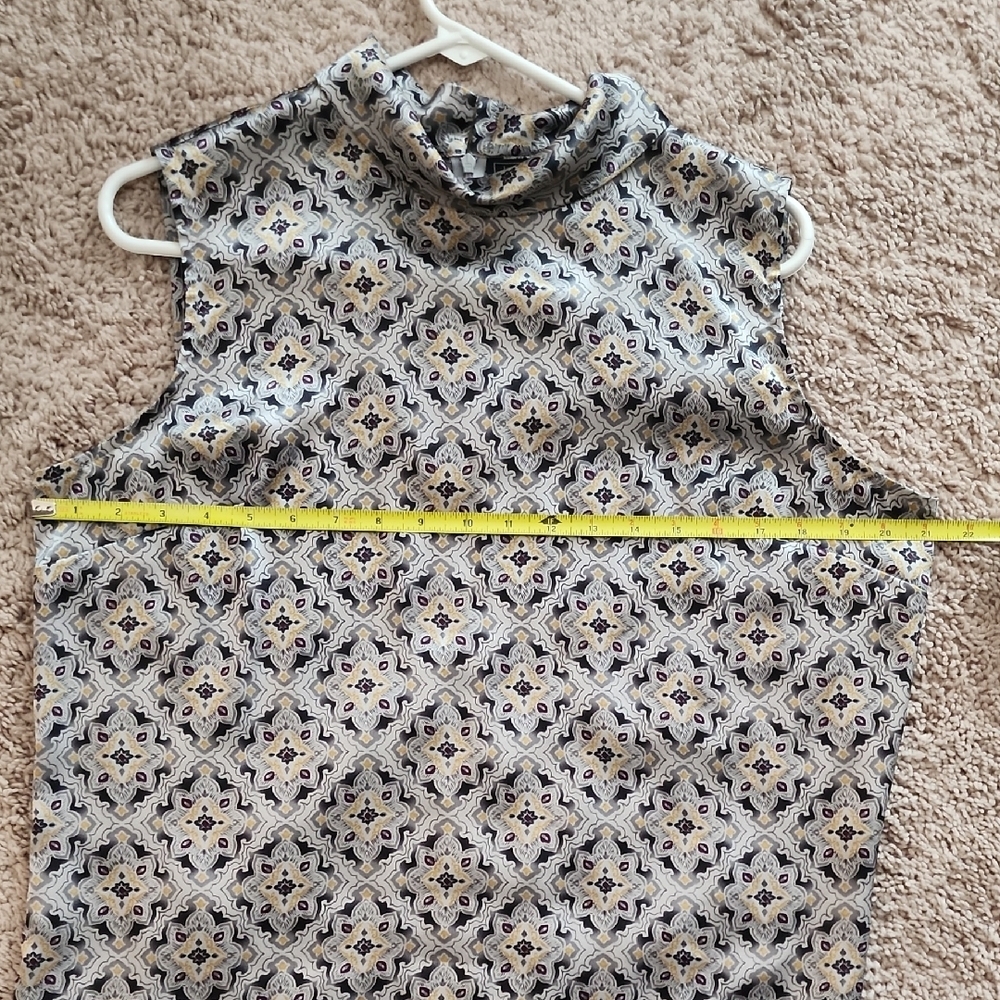 Laura Scott Geometric Sleeveless Blouse - Blue and Cream - Picture 5 of 5